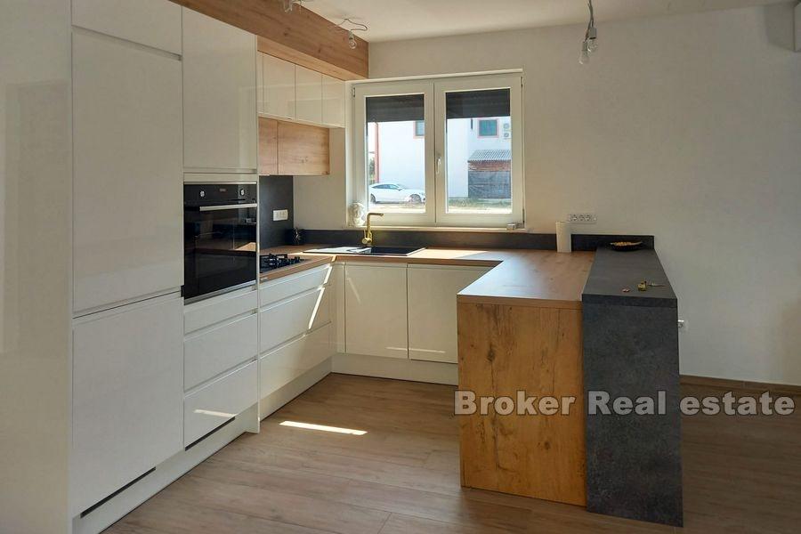 Dům s bazénem ve výstavbě