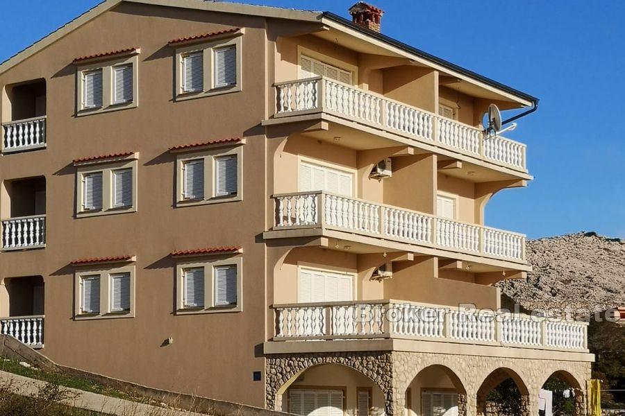 Apartmanska kuća u blizini mora
