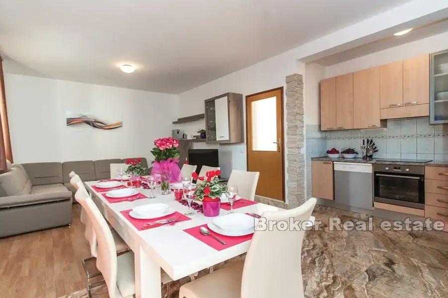 Apartmánový dům v blízkosti moře