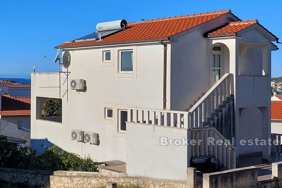 Apartment house with sea view
