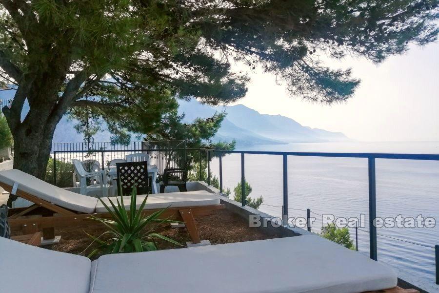 Apartment near the sea