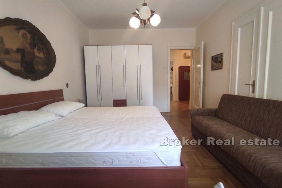 Bačvice, Wohnung mit zwei Schlafzimmern