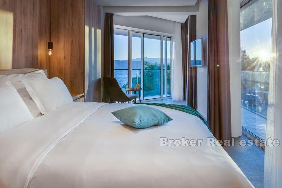 Newly built villa near the sea