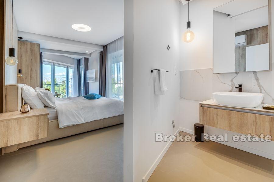 Newly built villa near the sea