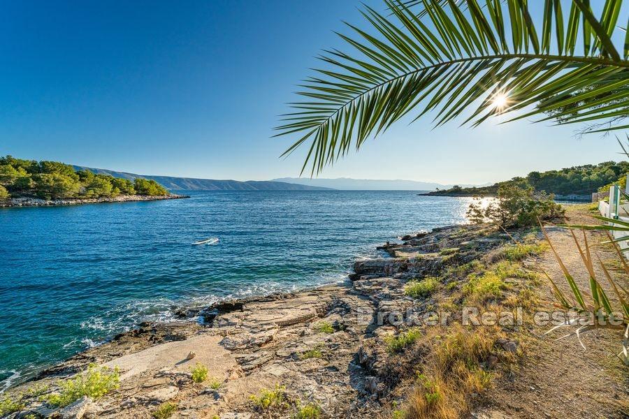 Newly built villa near the sea