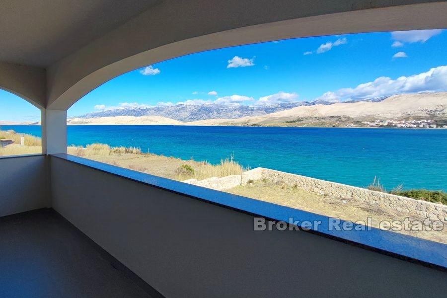 Kuća u prvom redu do mora