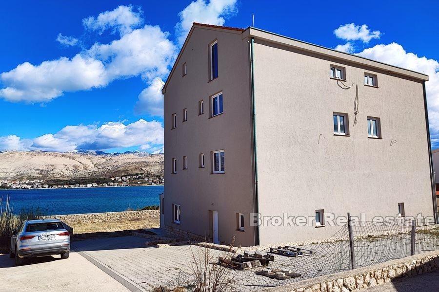 Kuća u prvom redu do mora