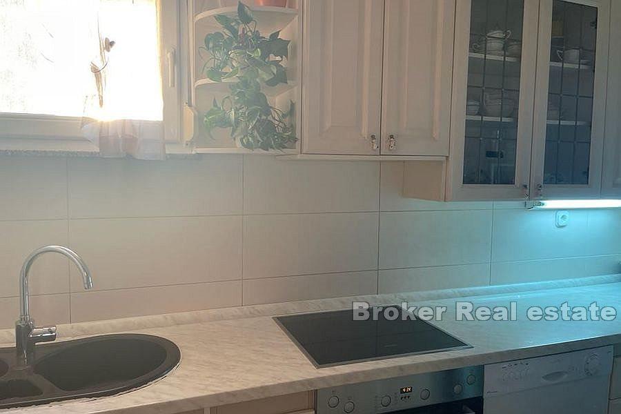 Pujanke, komfortowy apartament z trzema sypialniami