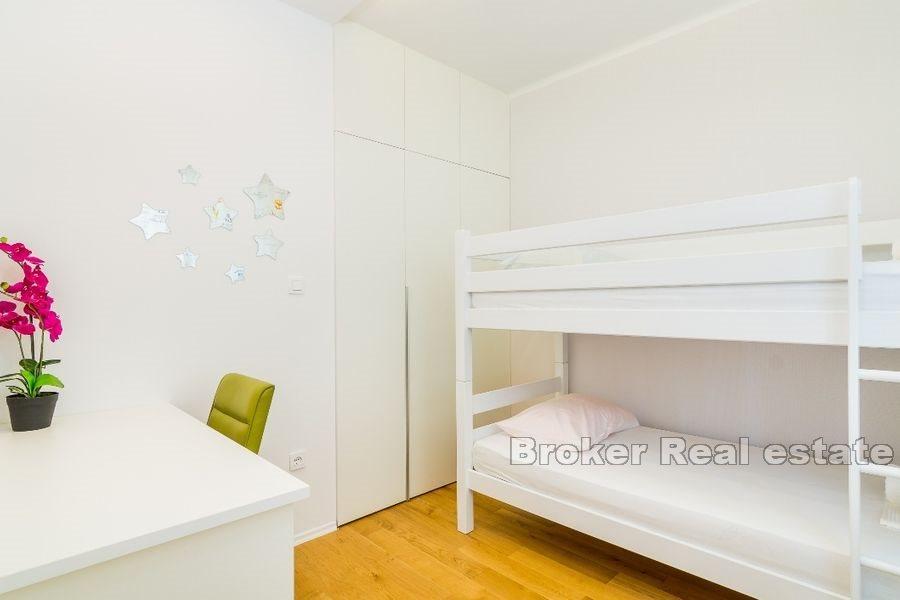 Louvret, appartement moderne de deux chambres