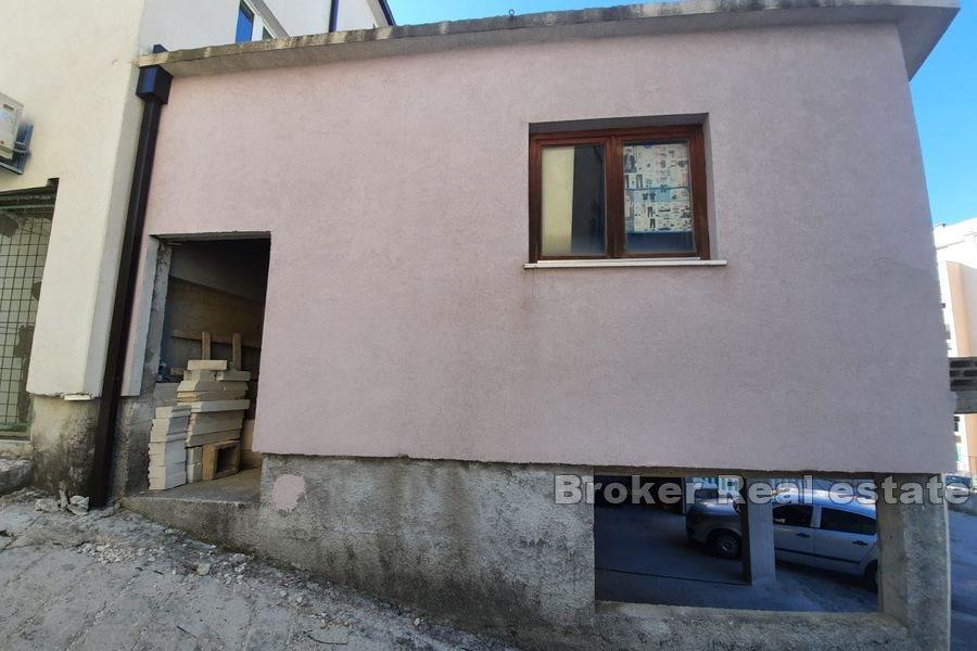 Visoka, unfertiges Haus