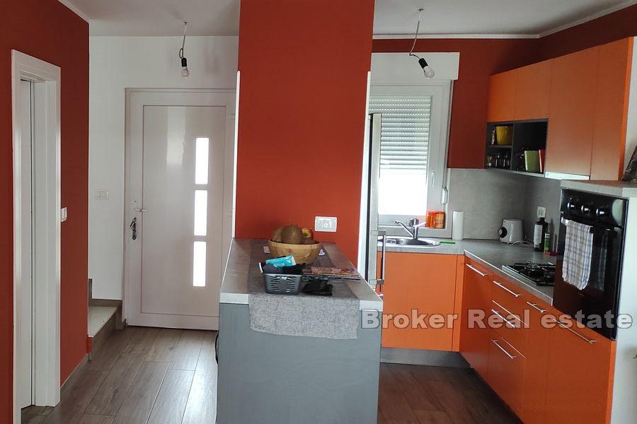 Dwupoziomowy apartament z ogrodem