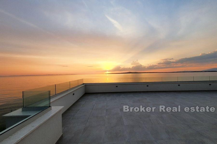 Penthouse u prvom redu do mora