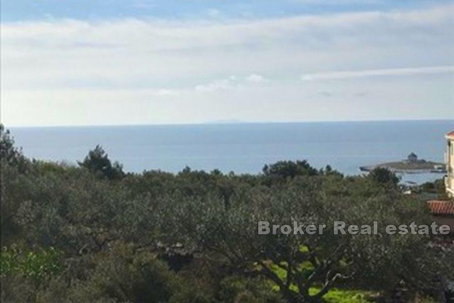 Building plot with sea view