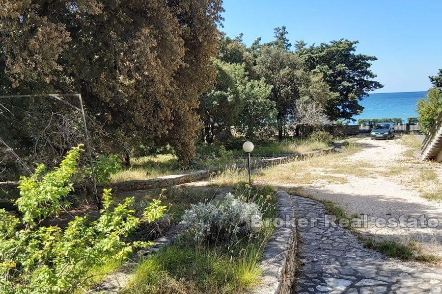 Kuća u prvom redu do mora