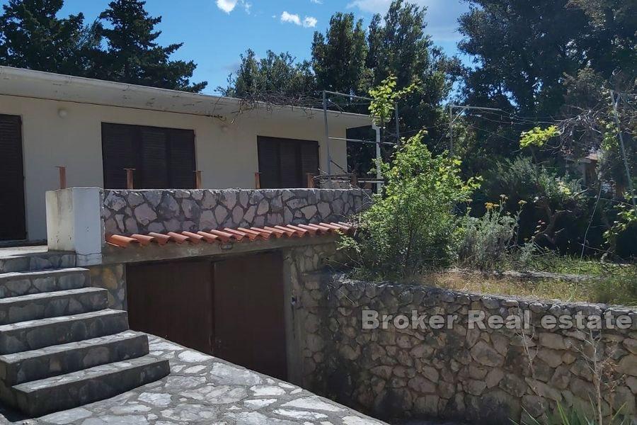 Kuća u prvom redu do mora