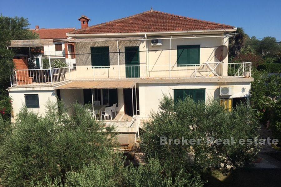 Дом второй линии от моря