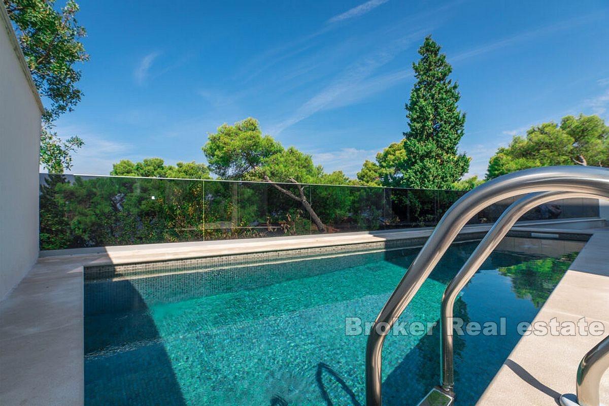 001-5112-30-island-Brac-villa-with-pool-and-sea-view-for-sale