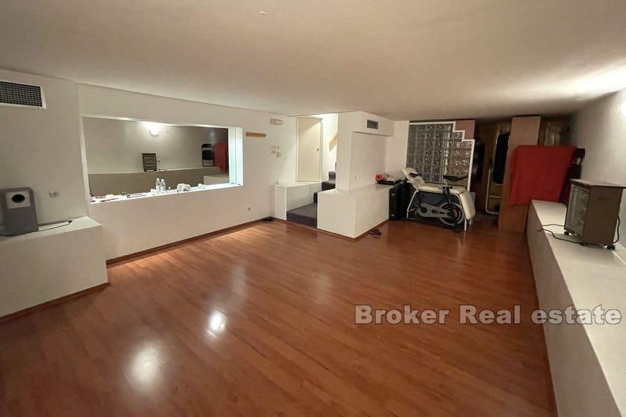 Коммерческое помещение на 2 этажах