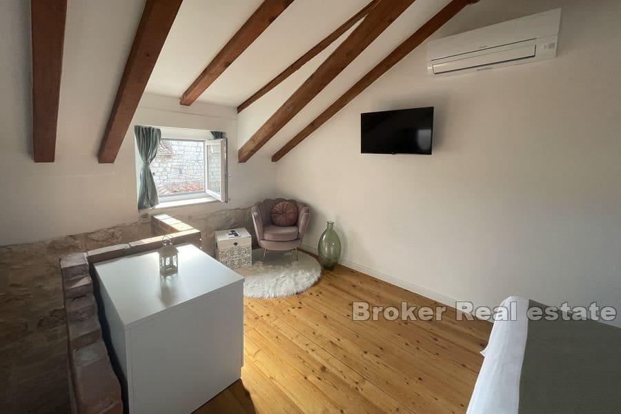 Kamienny dom w centrum