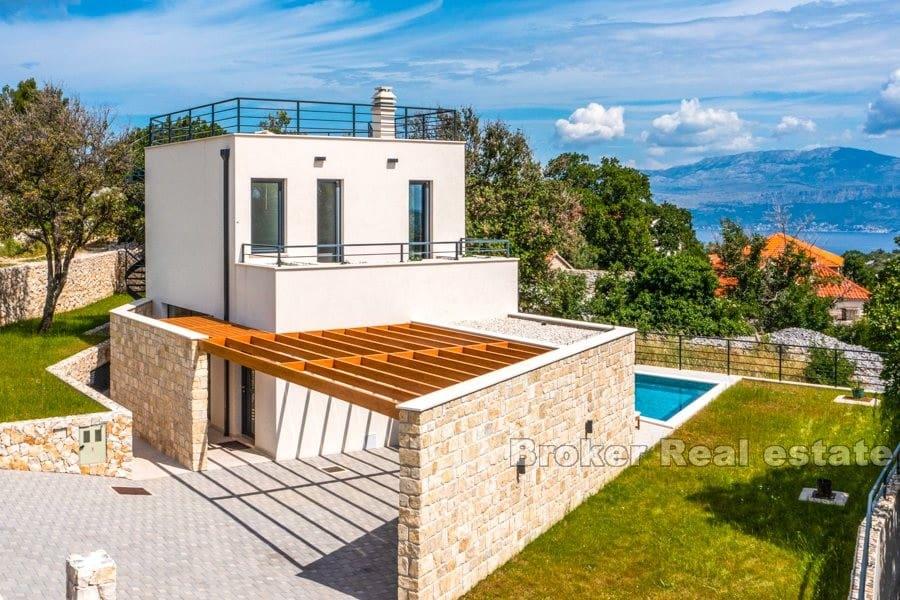 Villa mit Pool und Meerblick