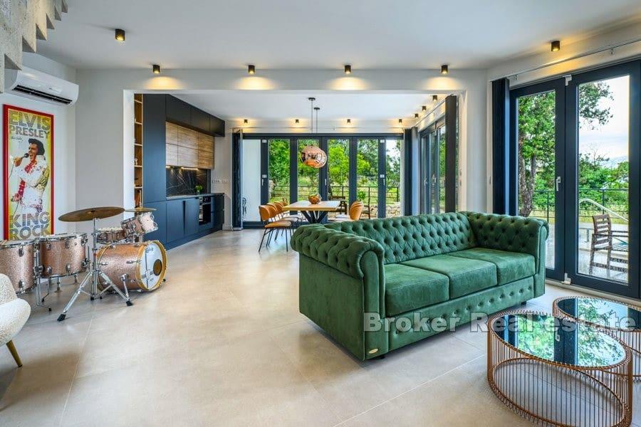 Villa avec piscine et vue mer