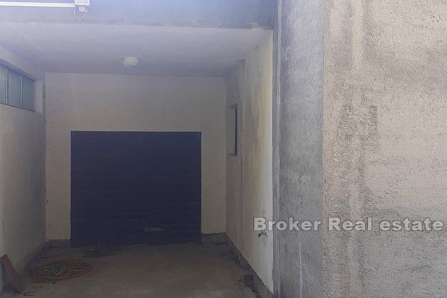 Apartment in a family house in the center