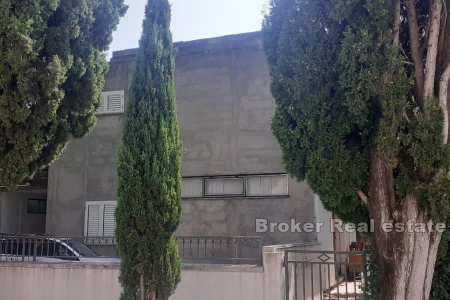 Apartment in a family house in the center