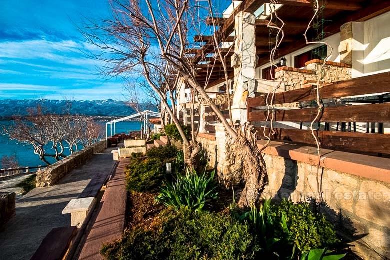 Aparthotel with sea view, for sale