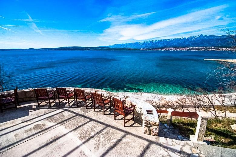 Aparthotel with sea view, for sale