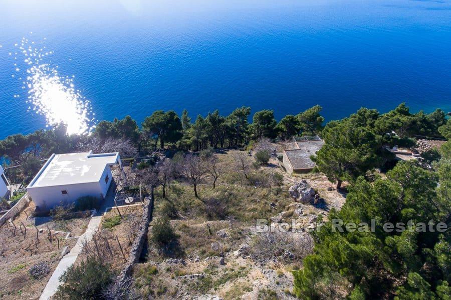 Building land with open sea view