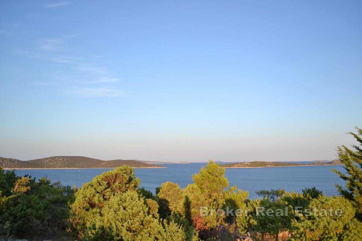 Grundstück in erster Reihe zum Meer