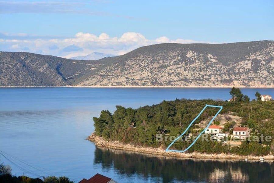 Building land first row to the sea