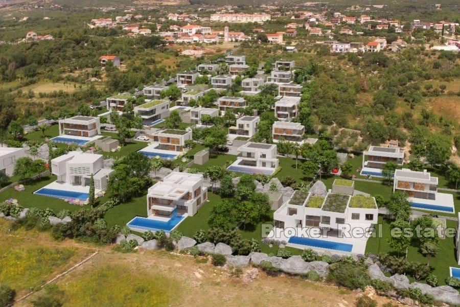 Spacious building land with a project