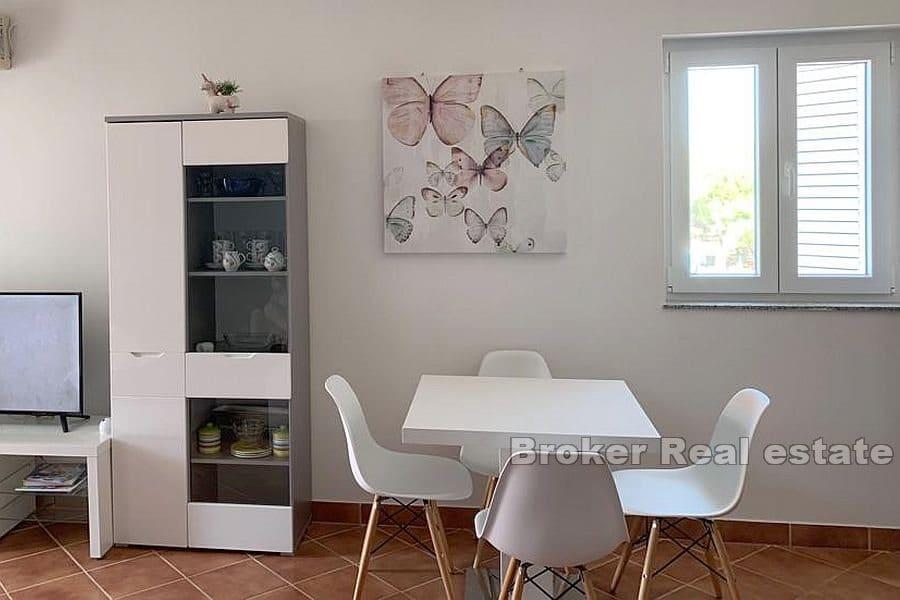 Leilighet i andre rad fra sjøen