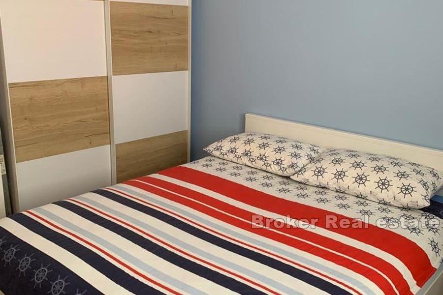 Leilighet i andre rad fra sjøen