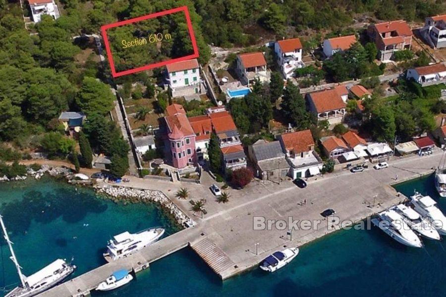 Molat, byggland nära havet