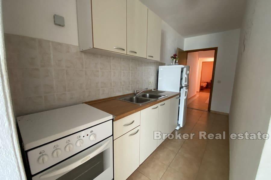 Apartmánový dům první řada k moři