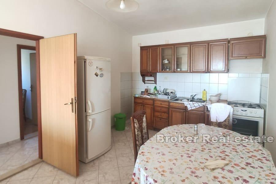 Casa bifamiliare, prima fila mare