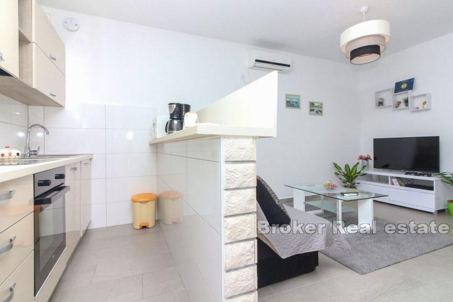 House with pool near the sea