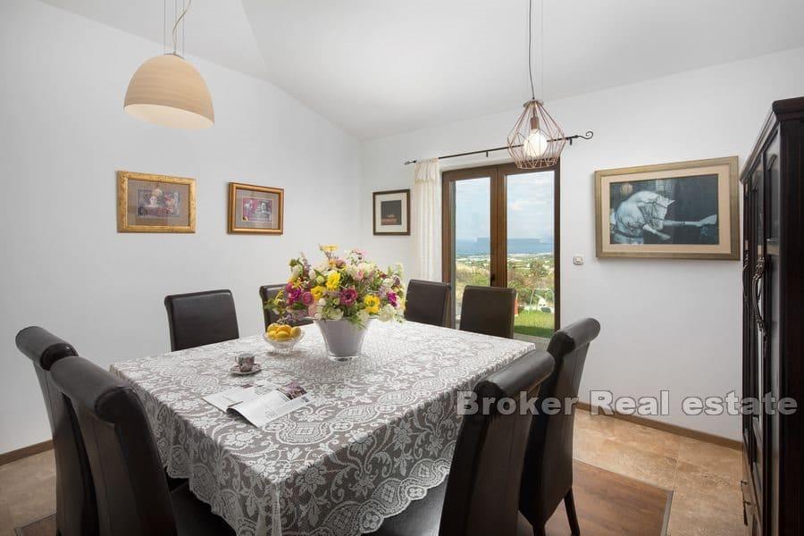 Imanje s panoramskim pogledom na more