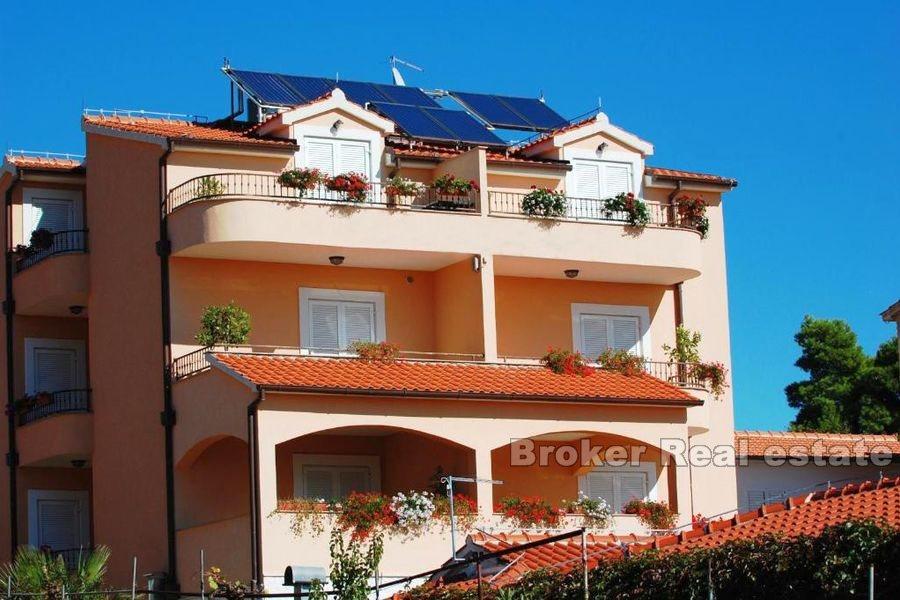 Business and residential real estate first row to the sea