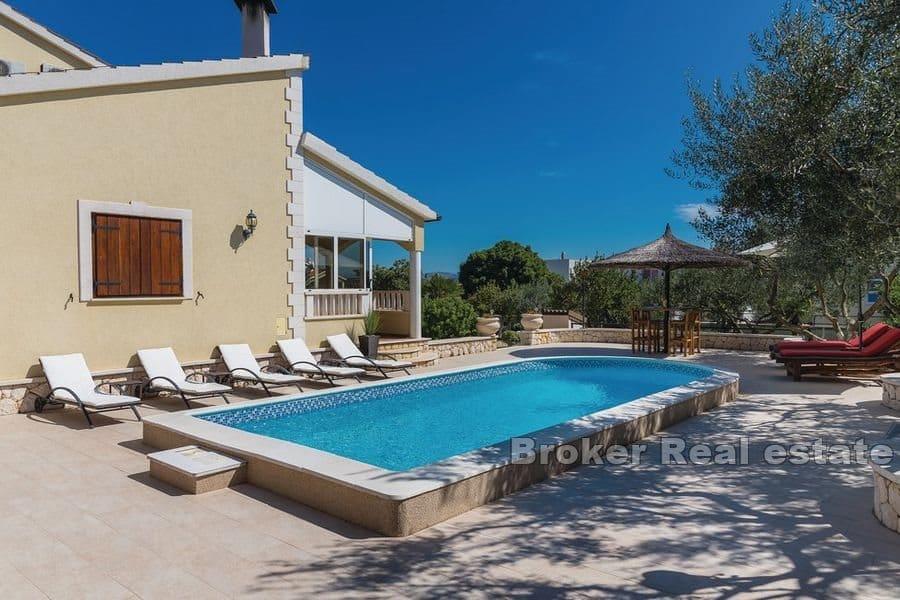 Lyxig villa med pool