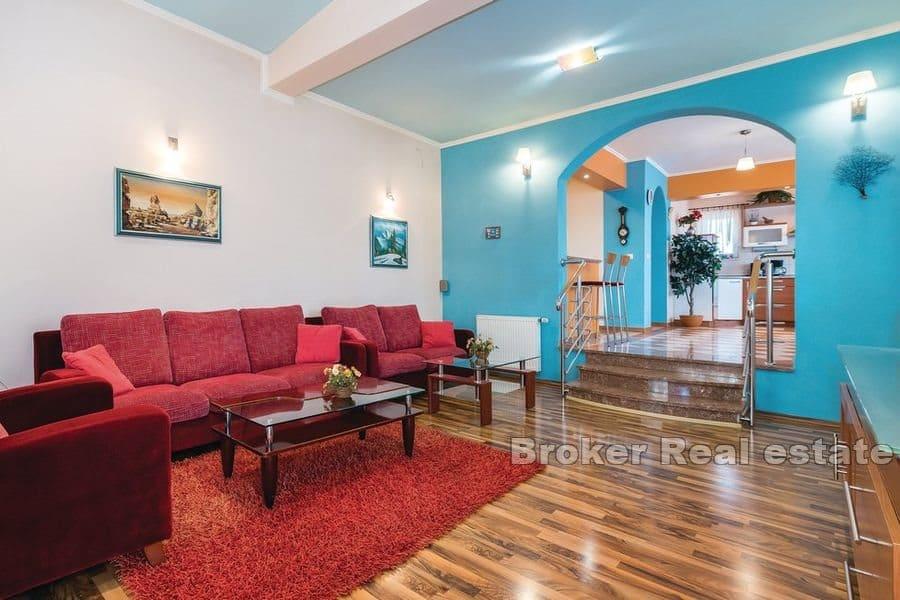 Luxusní vila s bazénem