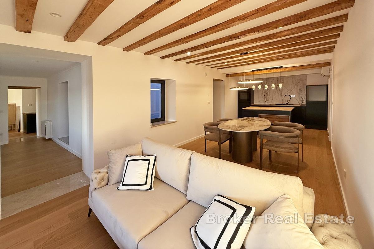 Luksusowy apartament w pierwszym rzędzie do morza