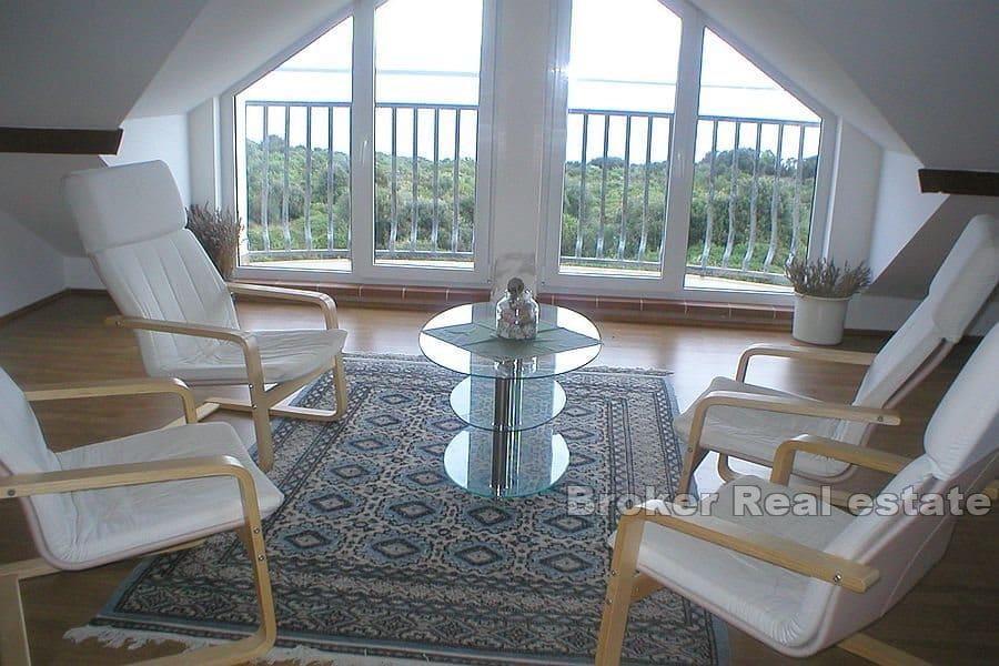 Apartment with open sea view