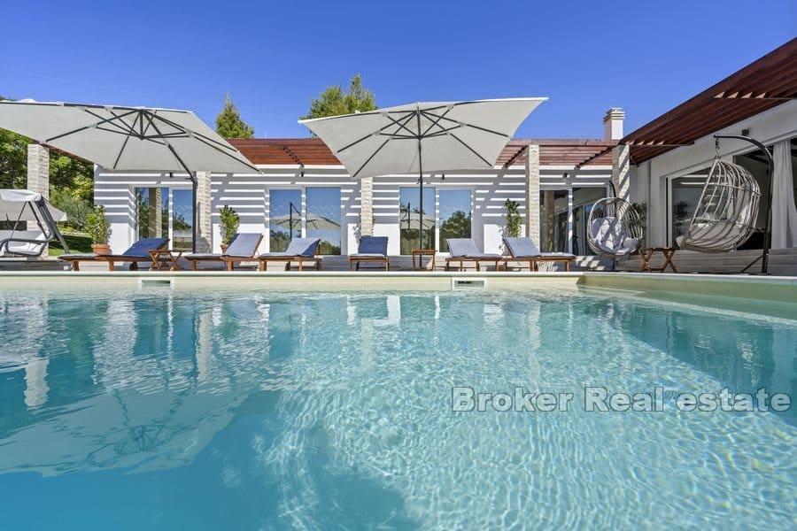 Luxusvilla mit Pool