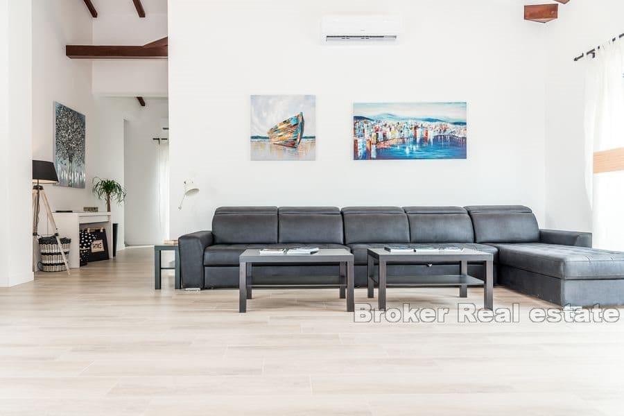 Luxusní vila s bazénem