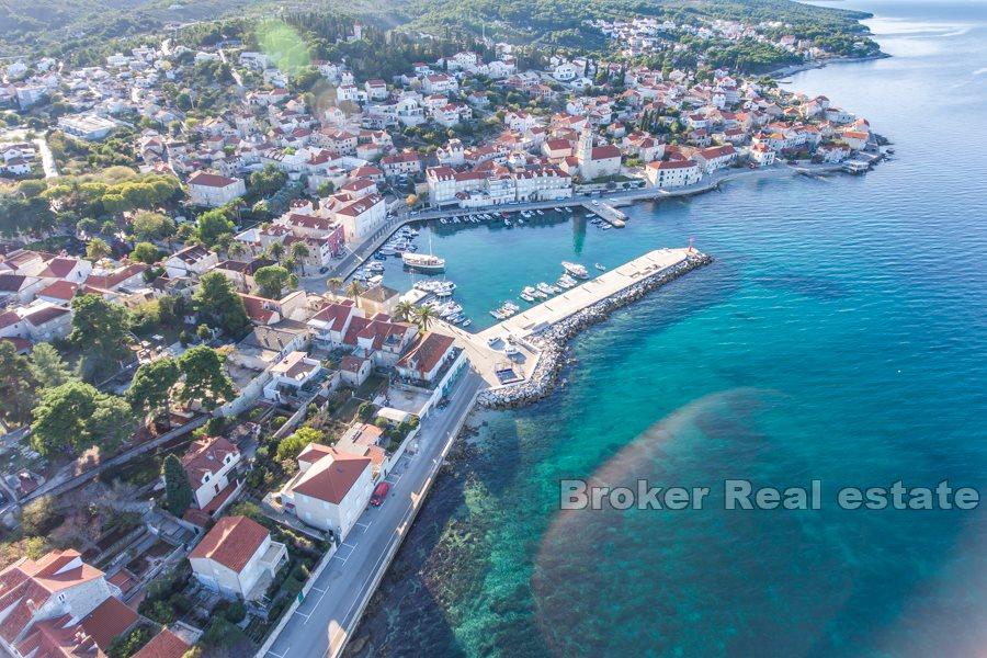 Leilighet første rad til sjøen