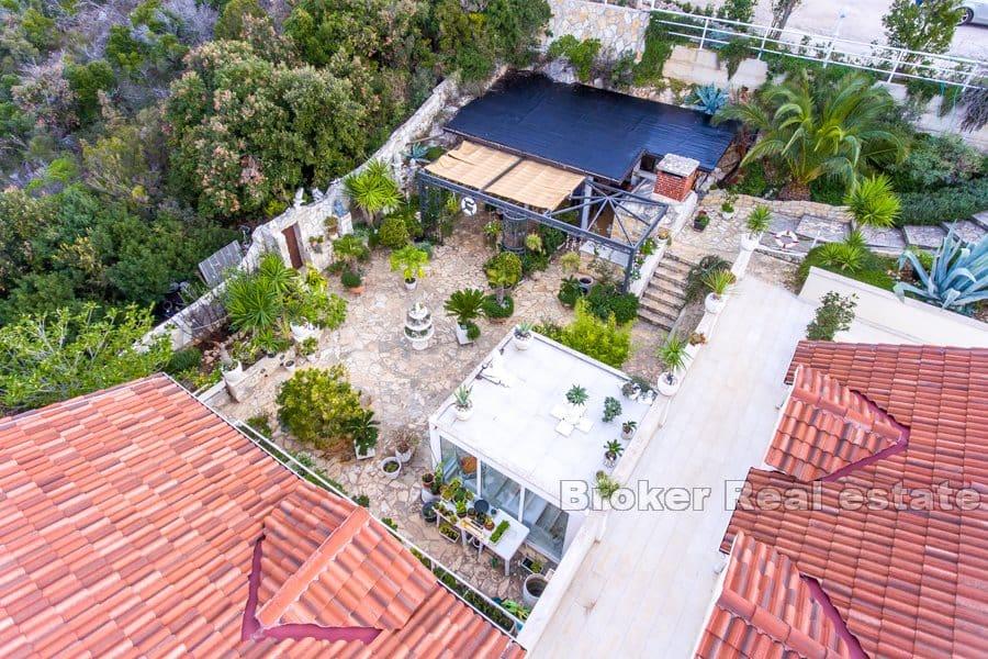 Immeuble au premier rang de la mer