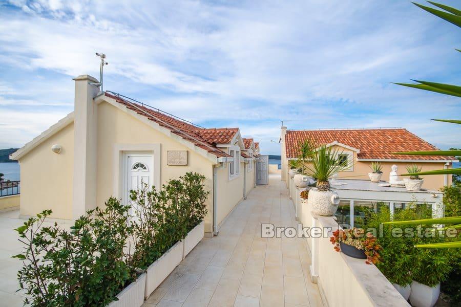 Immeuble au premier rang de la mer